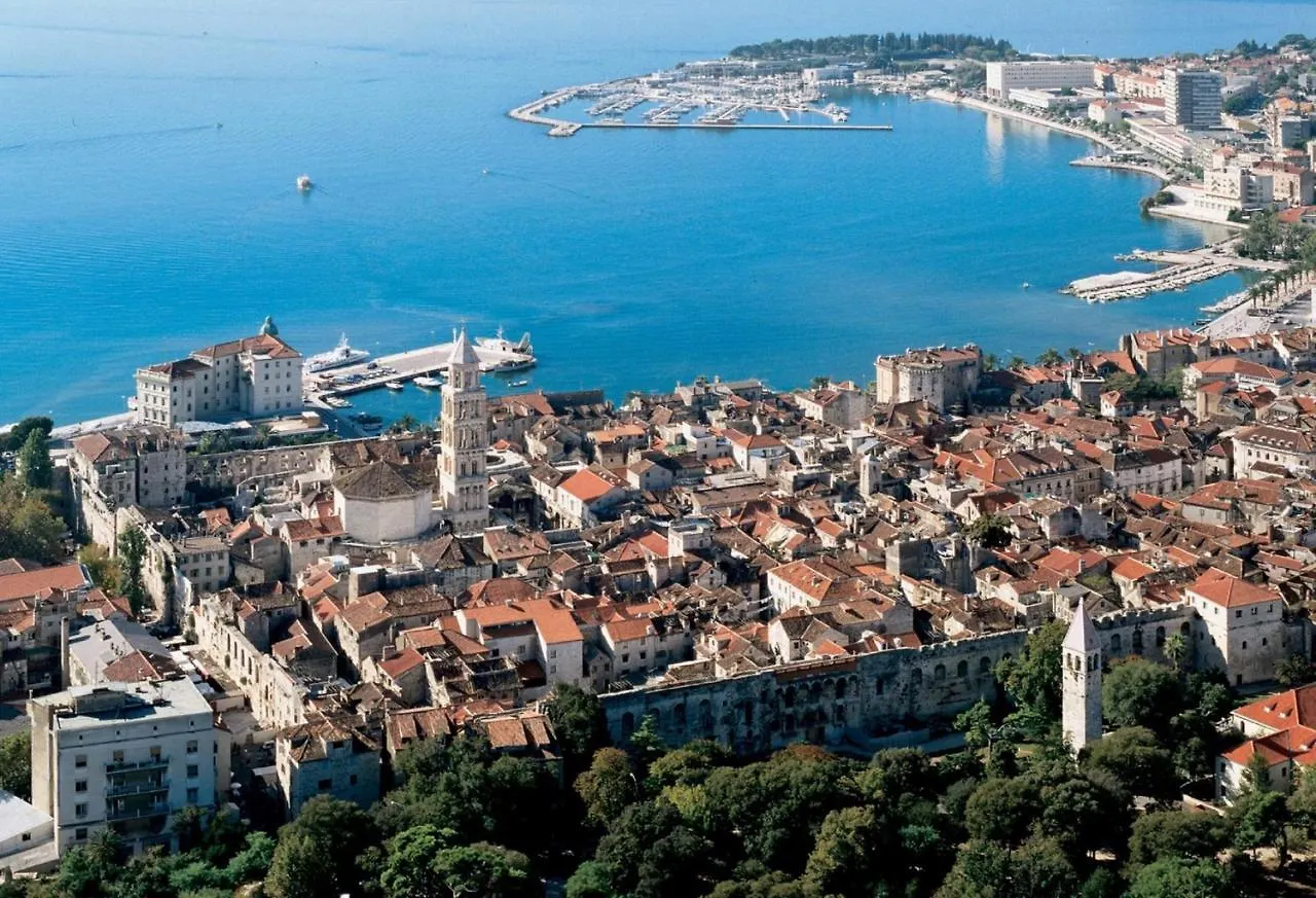 Authentic Apt In Stone House At The Top Location Split Chorwacja