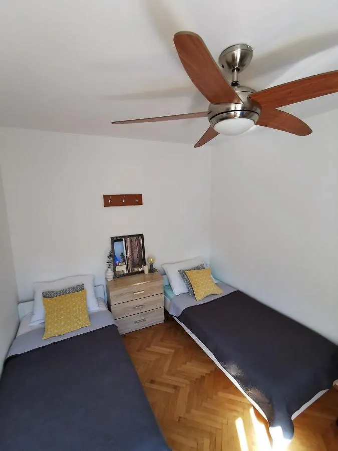 Authentic Apt In Stone House At The Top Location Split