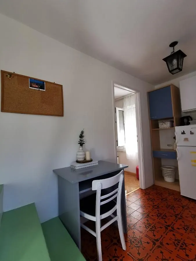 Authentic Apt In Stone House At The Top Location Split Apartment